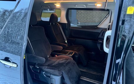 Toyota Vellfire I, 2010 год, 1 950 000 рублей, 15 фотография