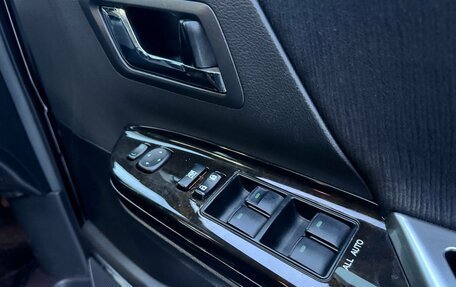 Toyota Vellfire I, 2010 год, 1 950 000 рублей, 30 фотография