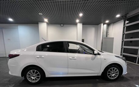 KIA Rio IV, 2021 год, 1 445 000 рублей, 2 фотография