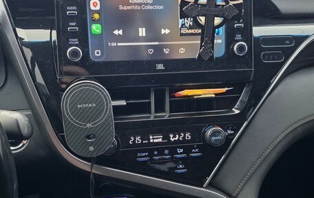 Toyota Camry, 2018 год, 2 800 000 рублей, 3 фотография