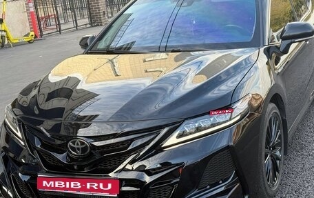 Toyota Camry, 2018 год, 2 800 000 рублей, 9 фотография