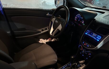 Hyundai Solaris II рестайлинг, 2012 год, 850 000 рублей, 6 фотография