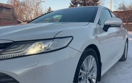 Toyota Camry, 2018 год, 2 900 000 рублей, 9 фотография