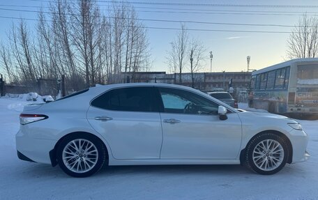 Toyota Camry, 2018 год, 2 900 000 рублей, 7 фотография
