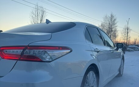 Toyota Camry, 2018 год, 2 900 000 рублей, 11 фотография