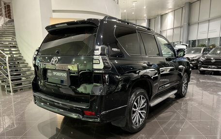 Toyota Land Cruiser Prado 150 рестайлинг 2, 2021 год, 7 450 000 рублей, 6 фотография