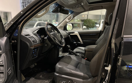 Toyota Land Cruiser Prado 150 рестайлинг 2, 2021 год, 7 450 000 рублей, 20 фотография