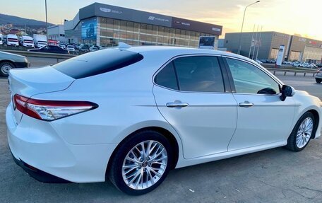 Toyota Camry, 2019 год, 3 200 000 рублей, 7 фотография