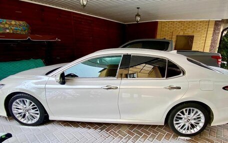 Toyota Camry, 2019 год, 3 200 000 рублей, 6 фотография