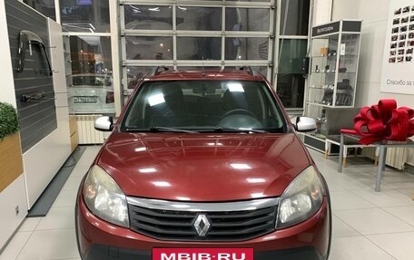 Renault Sandero I, 2013 год, 490 000 рублей, 2 фотография