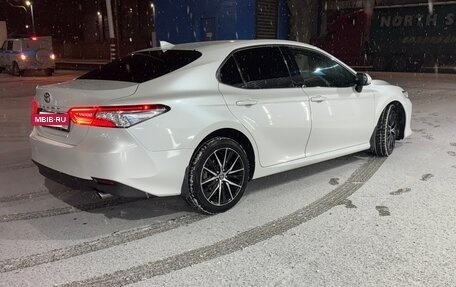 Toyota Camry, 2021 год, 3 050 000 рублей, 5 фотография