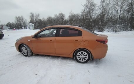 KIA Rio IV, 2017 год, 1 400 000 рублей, 2 фотография