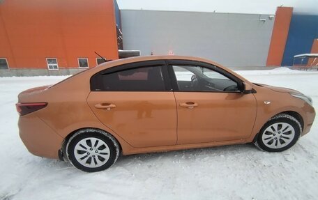 KIA Rio IV, 2017 год, 1 400 000 рублей, 3 фотография