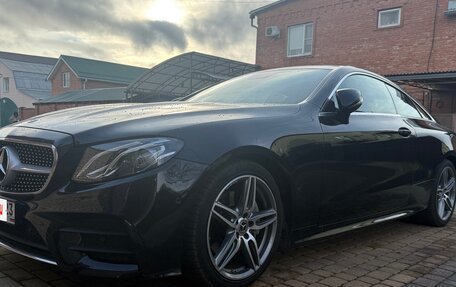 Mercedes-Benz E-Класс, 2017 год, 3 850 000 рублей, 4 фотография