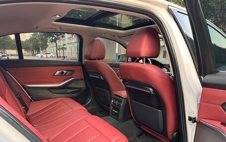 BMW 3 серия, 2021 год, 3 000 000 рублей, 14 фотография