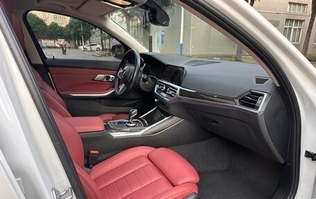 BMW 3 серия, 2021 год, 3 000 000 рублей, 13 фотография