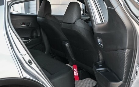 Toyota C-HR I рестайлинг, 2018 год, 2 049 000 рублей, 11 фотография