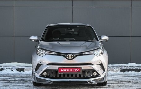 Toyota C-HR I рестайлинг, 2018 год, 2 049 000 рублей, 3 фотография