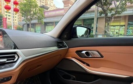 BMW 3 серия, 2021 год, 3 000 000 рублей, 23 фотография