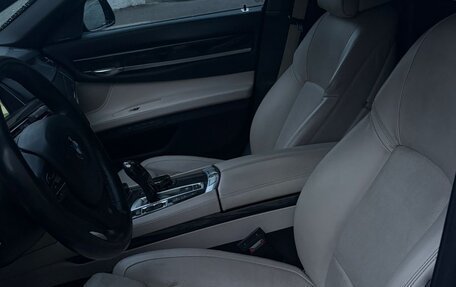 BMW 7 серия, 2013 год, 2 450 000 рублей, 10 фотография