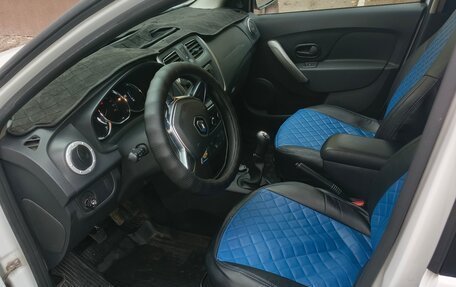 Renault Logan II, 2020 год, 700 000 рублей, 12 фотография