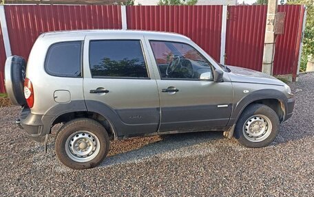 Chevrolet Niva I рестайлинг, 2013 год, 850 000 рублей, 3 фотография