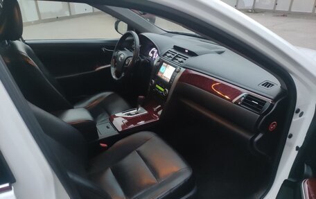 Toyota Camry, 2013 год, 1 850 000 рублей, 14 фотография