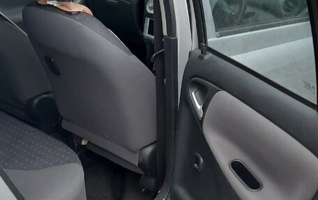 Toyota Vitz, 2004 год, 430 000 рублей, 11 фотография