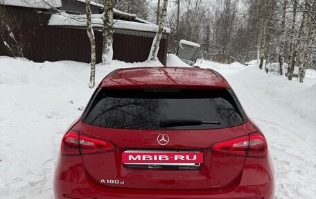 Mercedes-Benz A-Класс, 2019 год, 1 950 000 рублей, 8 фотография