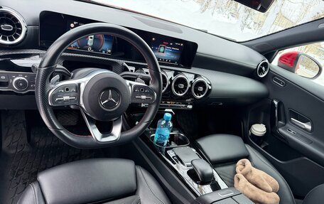 Mercedes-Benz A-Класс, 2019 год, 1 950 000 рублей, 12 фотография