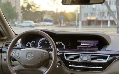 Mercedes-Benz S-Класс, 2011 год, 1 300 000 рублей, 26 фотография