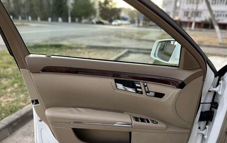 Mercedes-Benz S-Класс, 2011 год, 1 300 000 рублей, 28 фотография