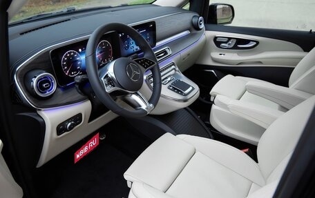 Mercedes-Benz V-Класс, 2025 год, 12 945 000 рублей, 2 фотография