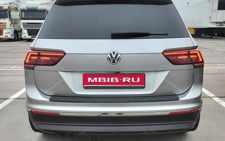 Volkswagen Tiguan II, 2017 год, 3 200 000 рублей, 2 фотография