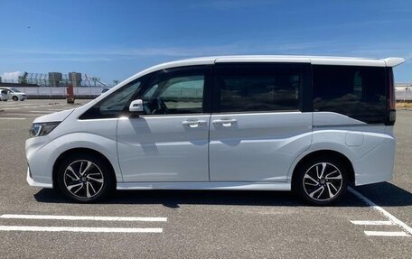 Honda Stepwgn IV, 2022 год, 2 012 000 рублей, 3 фотография