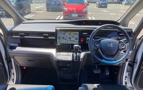 Honda Stepwgn IV, 2022 год, 2 012 000 рублей, 9 фотография