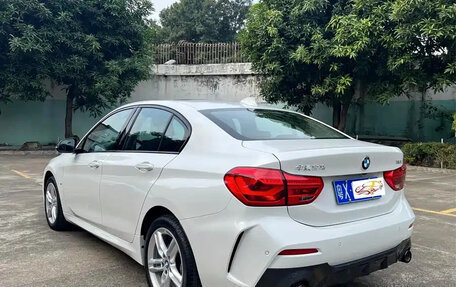 BMW 1 серия, 2022 год, 1 750 000 рублей, 5 фотография