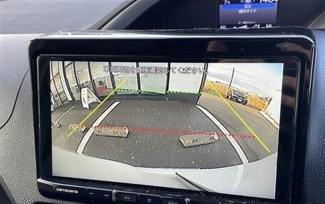 Toyota Voxy III, 2021 год, 2 057 000 рублей, 13 фотография