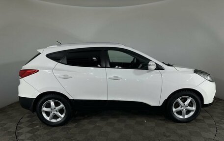 Hyundai ix35 I рестайлинг, 2011 год, 940 000 рублей, 4 фотография