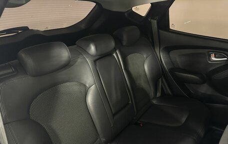 Hyundai ix35 I рестайлинг, 2011 год, 940 000 рублей, 15 фотография