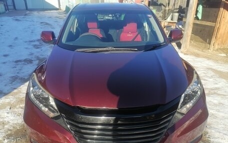 Honda Vezel, 2014 год, 1 200 000 рублей, 2 фотография