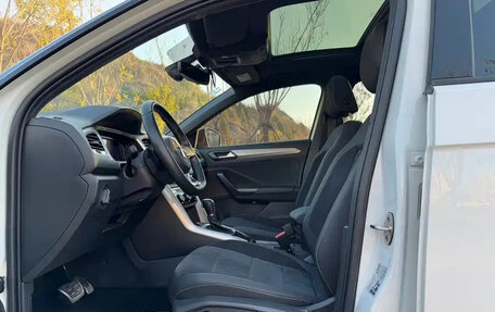 Volkswagen T-Roc I, 2021 год, 1 300 142 рублей, 9 фотография