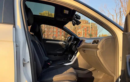 Volkswagen T-Roc I, 2021 год, 1 300 142 рублей, 12 фотография