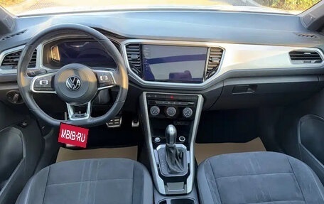 Volkswagen T-Roc I, 2021 год, 1 300 142 рублей, 13 фотография