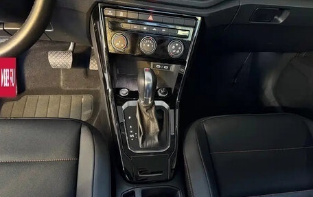 Volkswagen T-Roc I, 2021 год, 1 300 154 рублей, 10 фотография