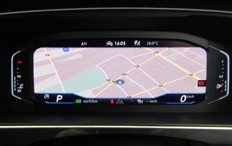 Volkswagen Tiguan II, 2022 год, 1 903 000 рублей, 14 фотография