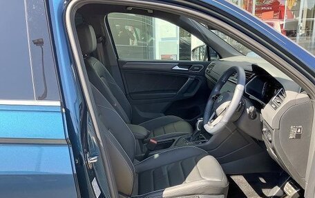 Volkswagen Tiguan II, 2022 год, 1 987 000 рублей, 9 фотография
