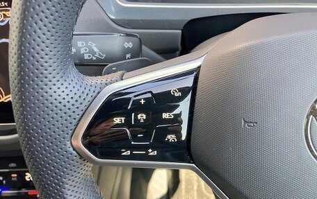 Volkswagen Tiguan II, 2022 год, 1 987 000 рублей, 13 фотография