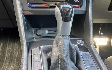 Volkswagen Tiguan II, 2022 год, 1 987 000 рублей, 22 фотография