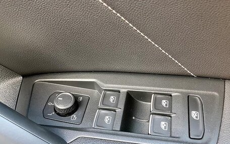 Volkswagen Tiguan II, 2022 год, 1 987 000 рублей, 26 фотография